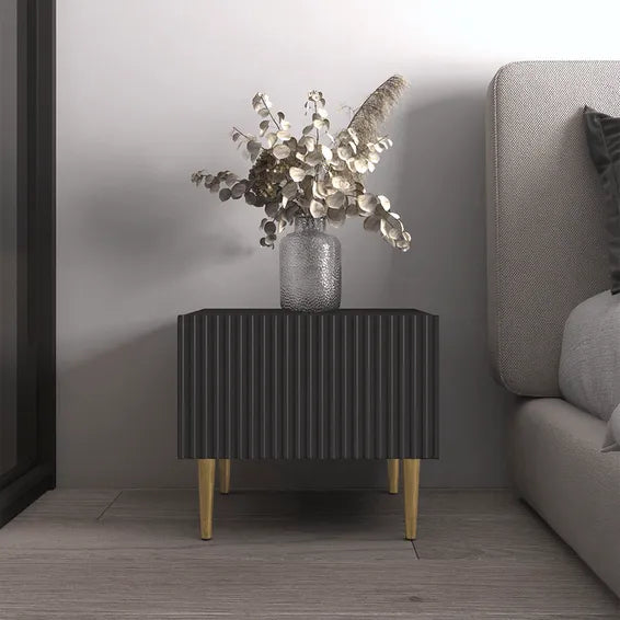 Callum pedestal