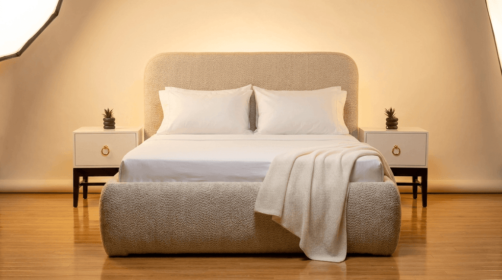 Nara Queen size bed + 2 bedsides